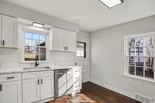 531 S Park Rd, Lombard, IL 60148 - Photo 9