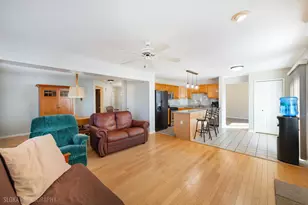 735 Nashua Ct, Crystal Lake, IL 60012 - Photo 11