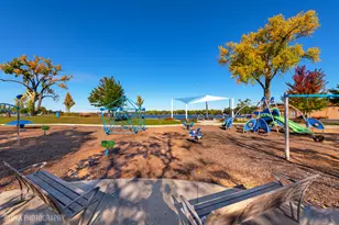 735 Nashua Ct, Crystal Lake, IL 60012 - Photo 47