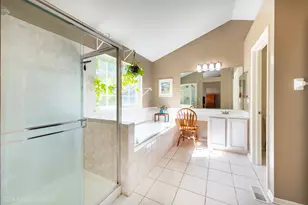 735 Nashua Ct, Crystal Lake, IL 60012 - Photo 23