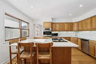 2019 E Avon Ln, Arlington Heights, IL 60004 - Photo 9