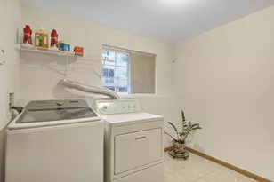 282 Monarch Dr, Streamwood, IL 60107 - Photo 27