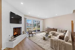 1363 S Old Wilke Rd, Arlington Heights, IL 60005 - Photo 3