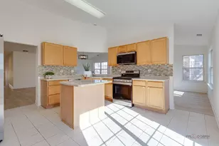 517 E Saddlebrook Ln, Vernon Hills, IL 60061 - Photo 5