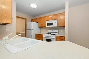 20301 S Pine Hill Rd, Frankfort, IL 60423 - Photo 5