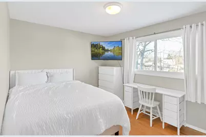 1809 Maplewood Court, Lindenhurst, IL 60046 - Photo 13