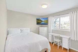 1809 Maplewood Ct, Lindenhurst, IL 60046 - Photo 13