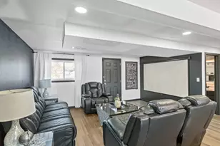 1809 Maplewood Ct, Lindenhurst, IL 60046 - Photo 21