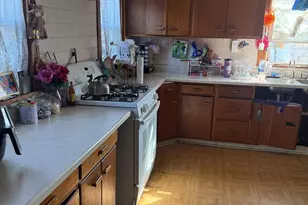 2903 Gideon Ave, Zion, IL 60099 - Photo 9