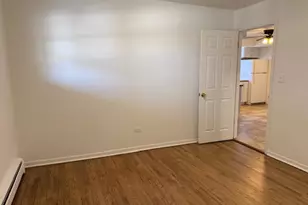 1105 Holiday Ln, Des Plaines, IL 60016 - Photo 9