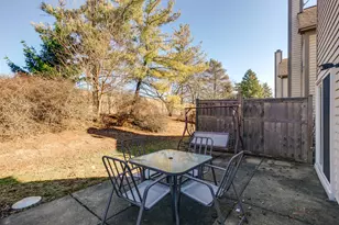 384 Bentley Pl, Buffalo Grove, IL 60089 - Photo 29