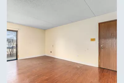 500 Valley Drive #100, Naperville, IL 60563 - Photo 3