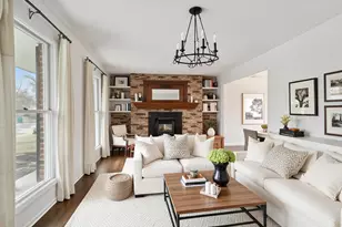 1361 Brandywyn Ln, Buffalo Grove, IL 60089 - Photo 3