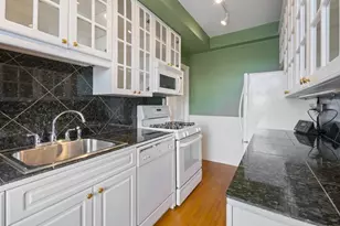 4300 N Marine Dr, Chicago, IL 60613 - Photo 13