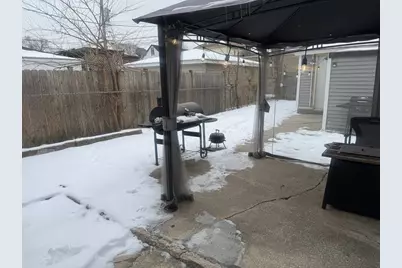 8520 S Kingston Avenue, Chicago, IL 60617 - Photo 27