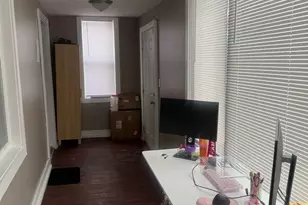 8520 S Kingston Ave, Chicago, IL 60617 - Photo 5