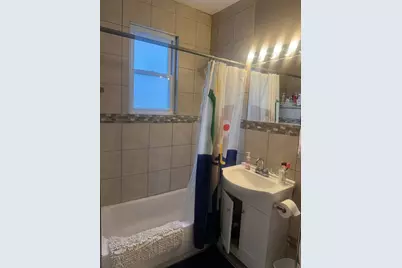 8520 S Kingston Avenue, Chicago, IL 60617 - Photo 9