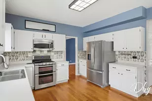 275 N Cambridge Ct, Grayslake, IL 60030 - Photo 27