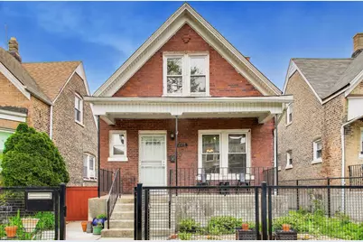 1112 N Spaulding Avenue, Chicago, IL 60651 - Photo 1