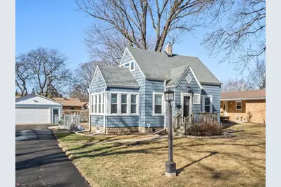 10 N Adams Street, North Aurora, IL 60542 - Photo 1