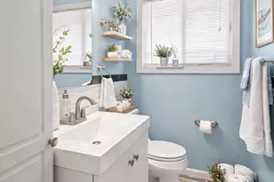 513 Edens Ln, Northfield, IL 60093 - Photo 9