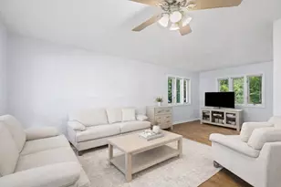 513 Edens Ln, Northfield, IL 60093 - Photo 3