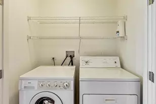 1720 Maple Ave, Evanston, IL 60201 - Photo 27