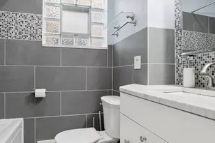 5533 N Menard Ave, Chicago, IL 60630 - Photo 9