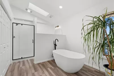 906 E Streamwood Boulevard, Streamwood, IL 60107 - Photo 15