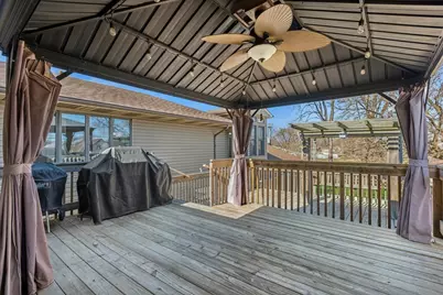 906 E Streamwood Boulevard, Streamwood, IL 60107 - Photo 35