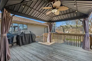 906 E Streamwood Blvd, Streamwood, IL 60107 - Photo 35