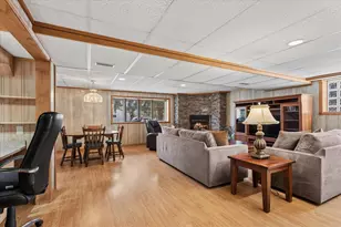 906 E Streamwood Blvd, Streamwood, IL 60107 - Photo 23