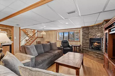 906 E Streamwood Boulevard, Streamwood, IL 60107 - Photo 25