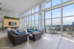 340 E Randolph St, Chicago, IL 60601 - Photo 17