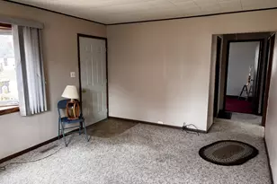 215 Cedar St, Morrison, IL 61270 - Photo 3