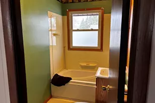 215 Cedar St, Morrison, IL 61270 - Photo 9