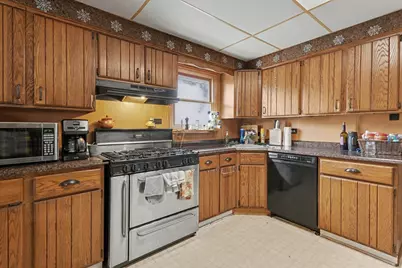 10541 S 84th Avenue, Palos Hills, IL 60465 - Photo 7