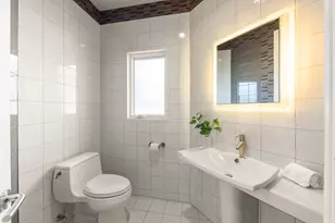 1807 Midwest Club Pkwy, Oak Brook, IL 60523 - Photo 37