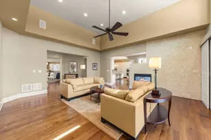 1807 Midwest Club Pkwy, Oak Brook, IL 60523 - Photo 11