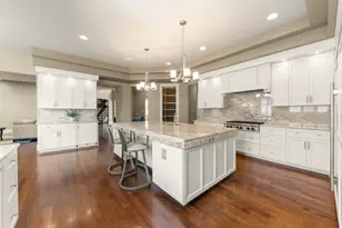 1807 Midwest Club Pkwy, Oak Brook, IL 60523 - Photo 33