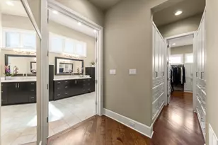 1807 Midwest Club Pkwy, Oak Brook, IL 60523 - Photo 21