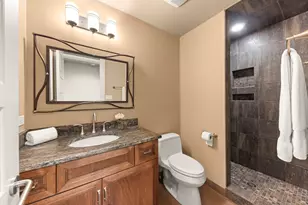 1807 Midwest Club Pkwy, Oak Brook, IL 60523 - Photo 57
