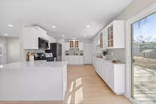 40 Chatham Pl, Montgomery, IL 60538 - Photo 11