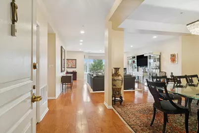 20 Trafalgar Square #401, Lincolnshire, IL 60069 - Photo 3