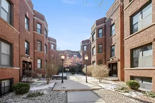 909 W Cornelia Ave, Chicago, IL 60657 - Photo 1