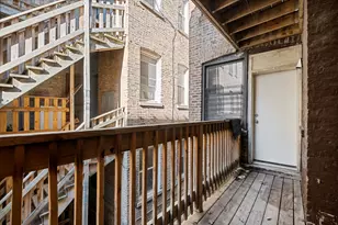 909 W Cornelia Ave, Chicago, IL 60657 - Photo 19