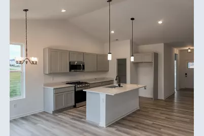 154 S Llanos Street, Cortland, IL 60112 - Photo 37