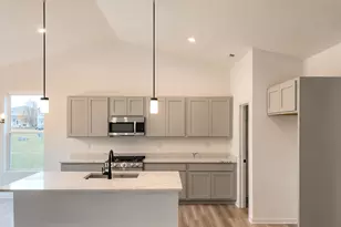 154 S Llanos St, Cortland, IL 60112 - Photo 39