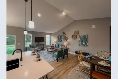 152 S Llanos Street, Cortland, IL 60112 - Photo 9