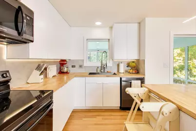 405 Windham Trail, Carpentersville, IL 60110 - Photo 13